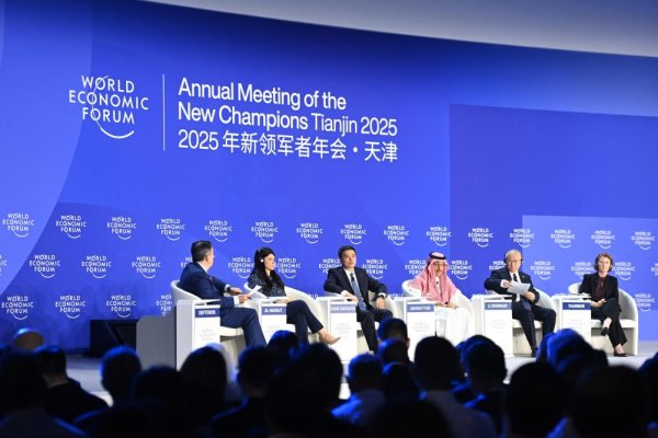 黑马配资 新华视点丨新能源转型、新产业升级、新技术革命——2025夏季达沃斯论坛热点扫描